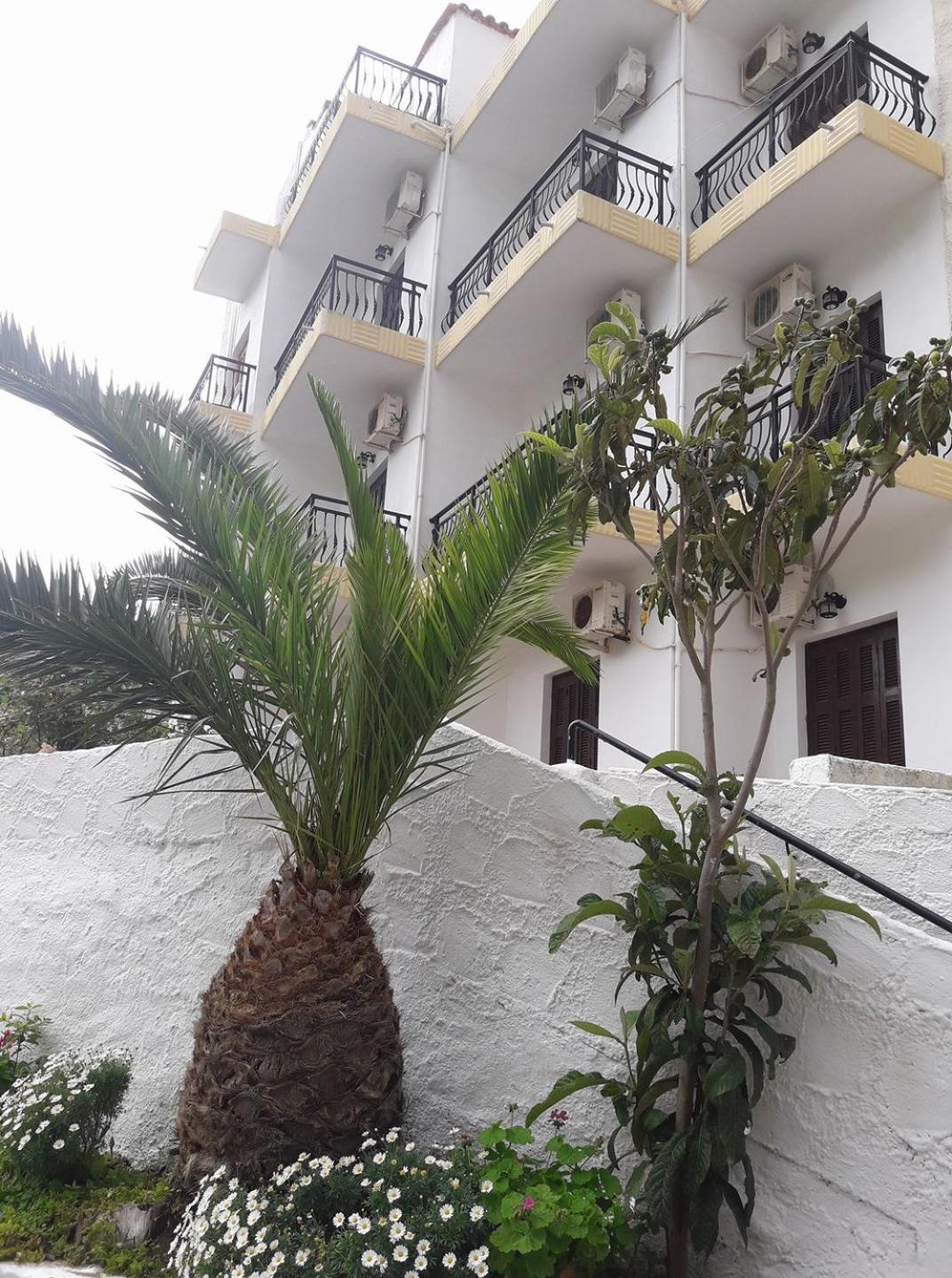 Hotel Rena Agios Kirykos  ภายนอก รูปภาพ
