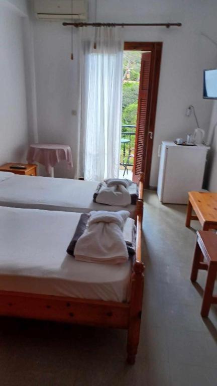 Hotel Rena Agios Kirykos  ภายนอก รูปภาพ