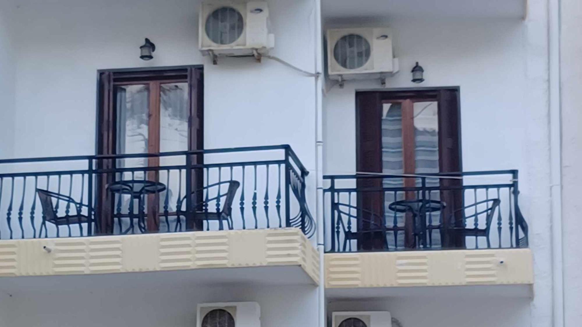 Hotel Rena Agios Kirykos  ภายนอก รูปภาพ