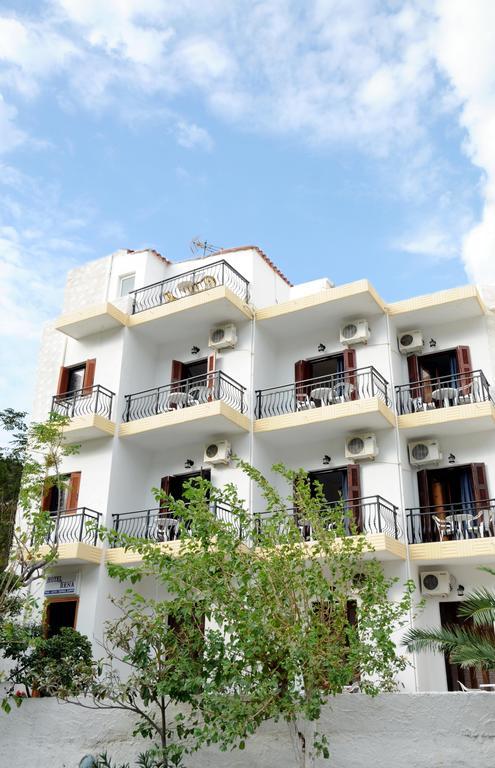Hotel Rena Agios Kirykos  ภายนอก รูปภาพ